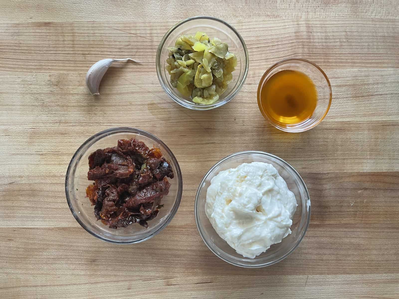 Sun dried tomato aioli ingredients