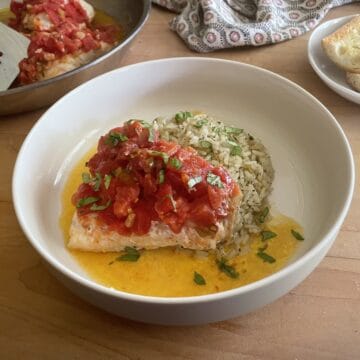 Simple Tomato Topped Island Red Stapper