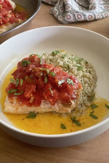 Simple Tomato Topped Island Red Stapper