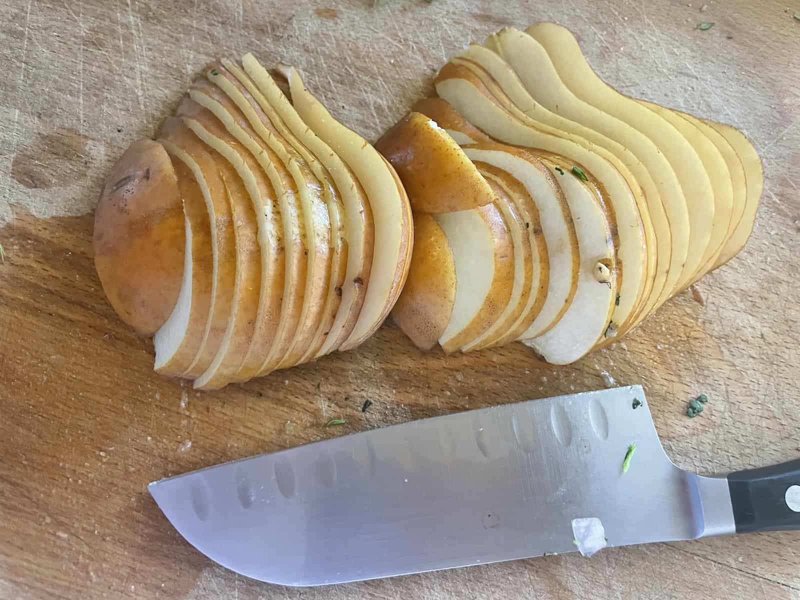 Slicing pears