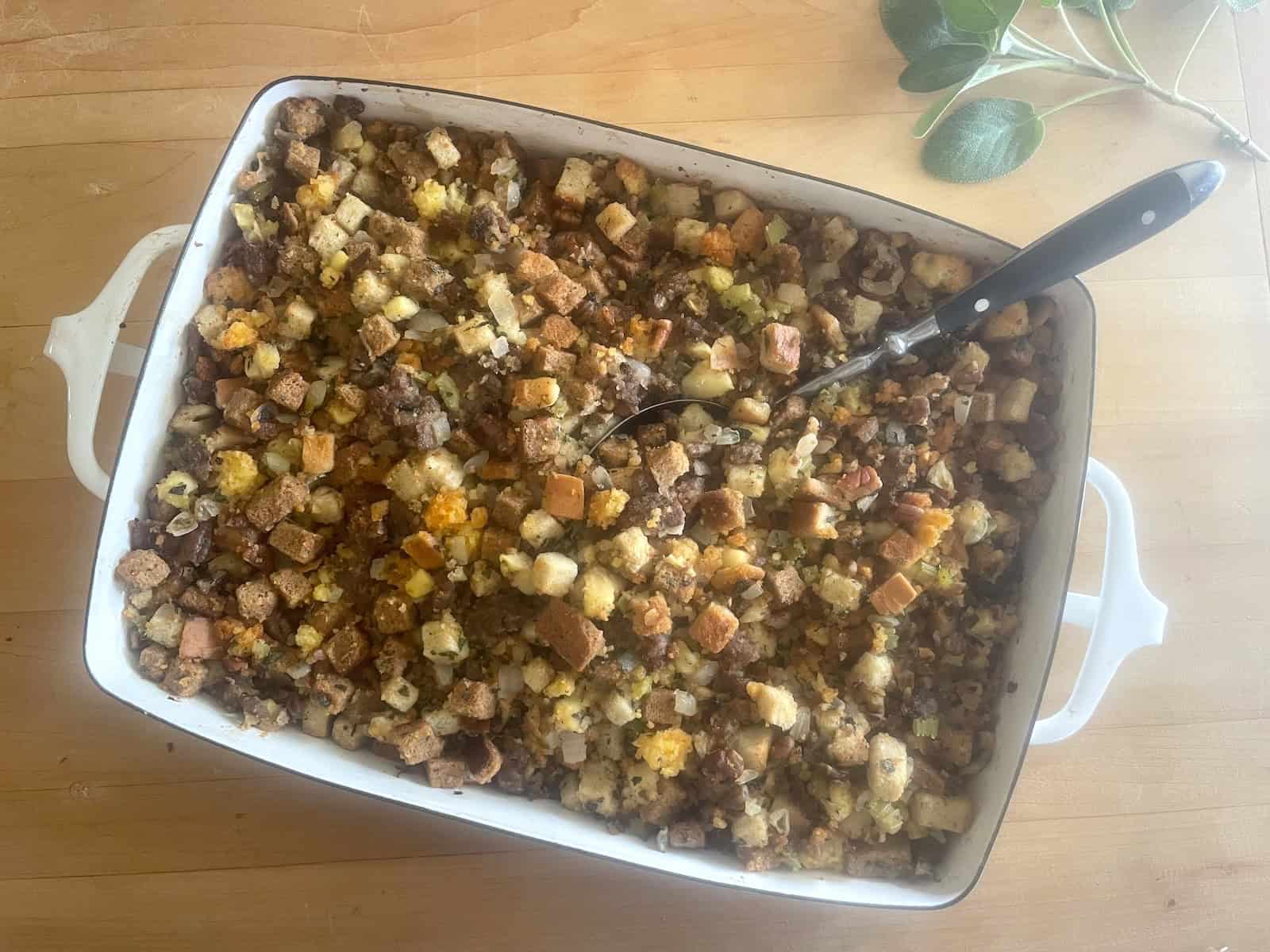 Sausage, Apple and Cornbread Stuffing
