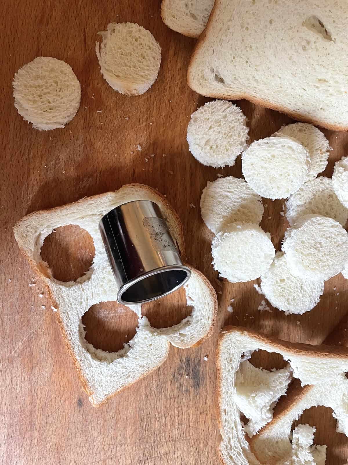 cutting circles from bread