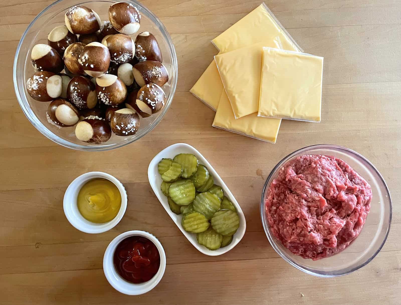 Mini pretzel bite cheeseburgers ingredients