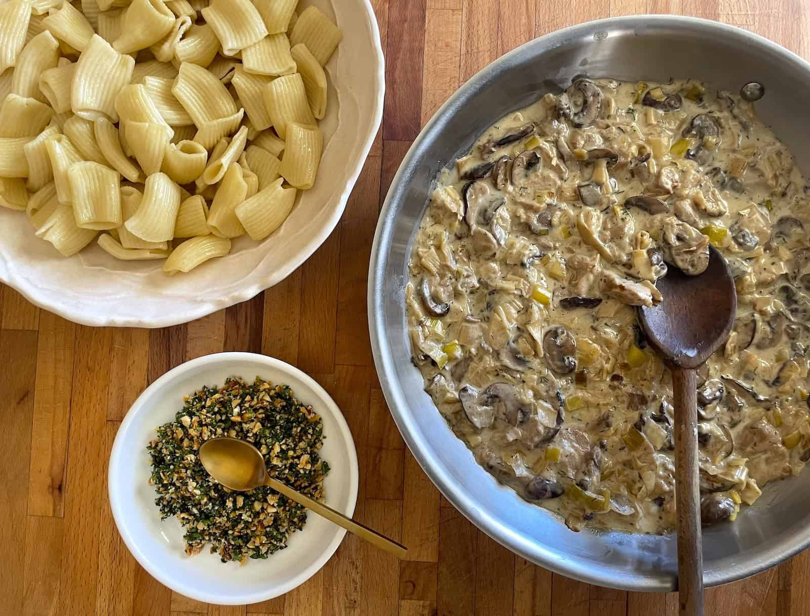 Mushroom, Leek and Herbed Cheese Pasta with Hazelnut Gremolata