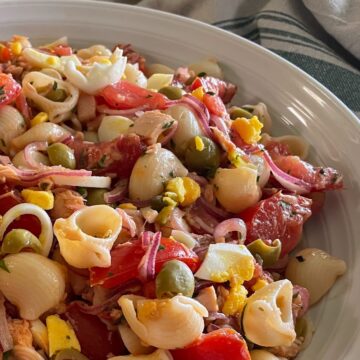 Mediterranean-Inspired Marinated Tomato, Olive and Tuna Pasta