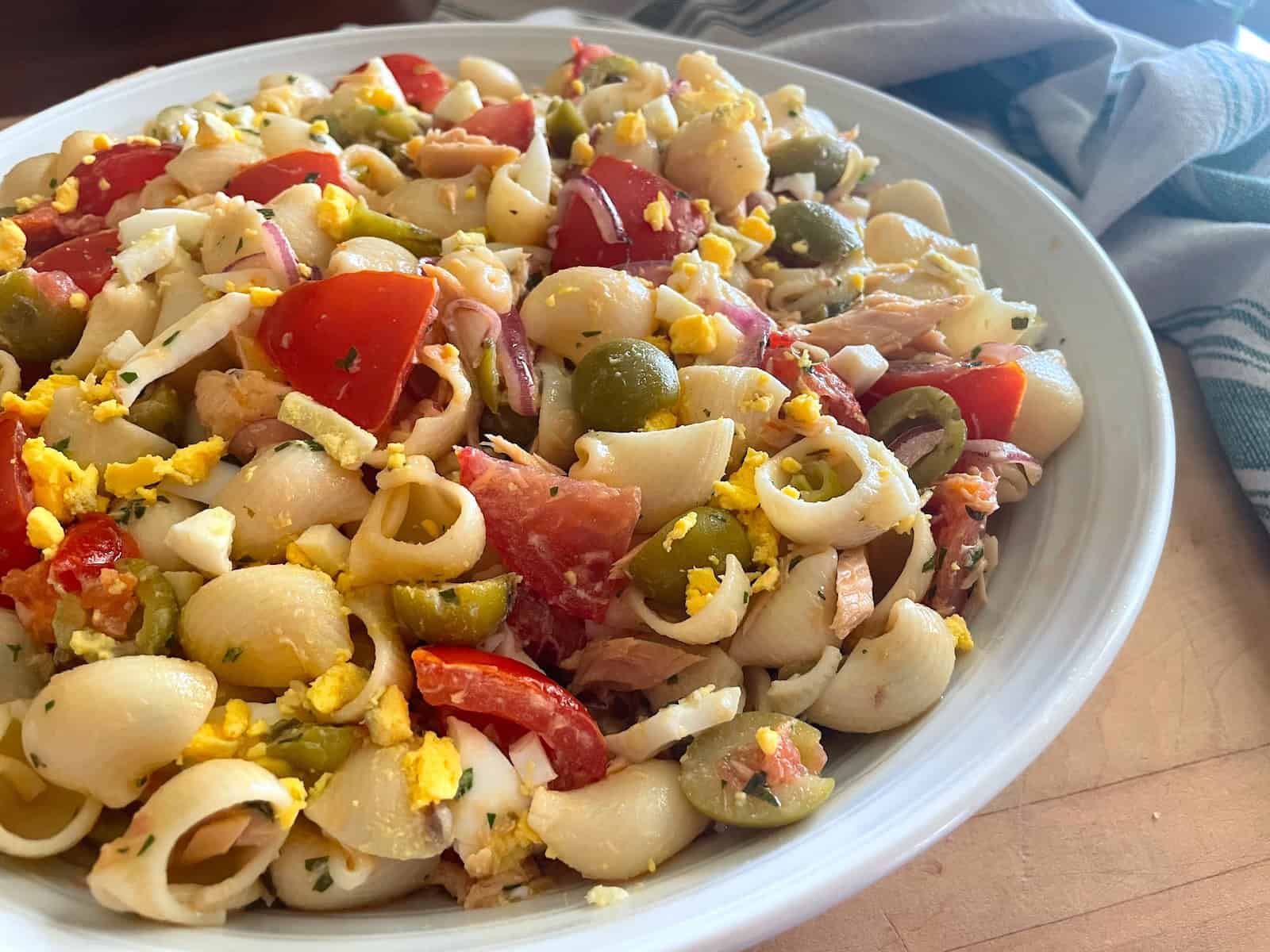 Mediterranean-Inspired Marinated Tomato, Olive and Tuna Pasta